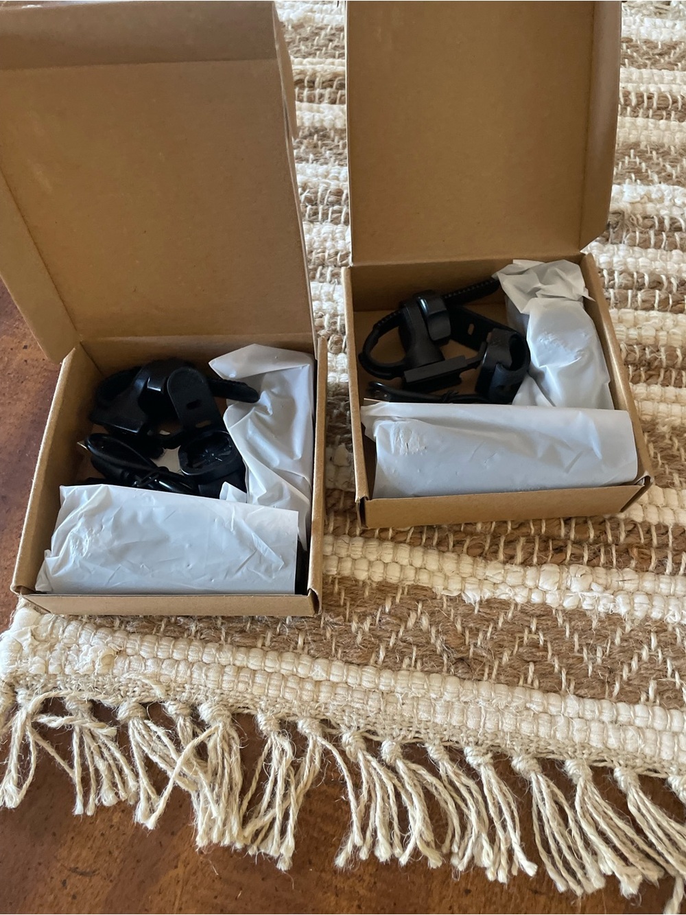 Universal Black VR Accessory Clips - Pack of Headset Mounts